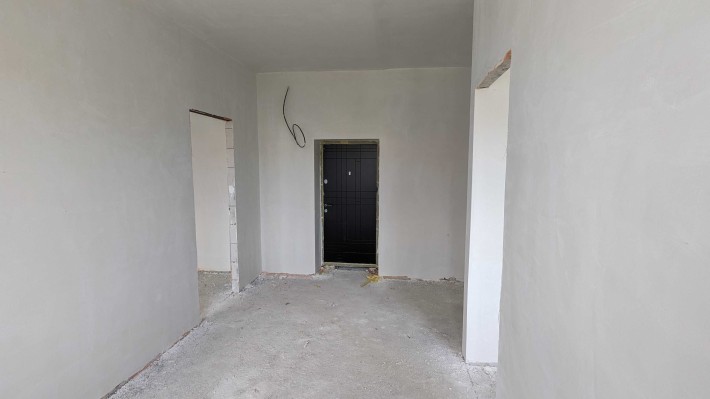 Продаж 2 км квартири готової до ремонту в тихій зоні біля річки - фото 1