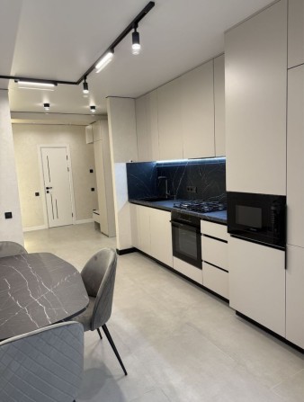 Продаж двохкімнатної квартири на вул.Д.Попова! Центр! Новий ремонт! - фото 1