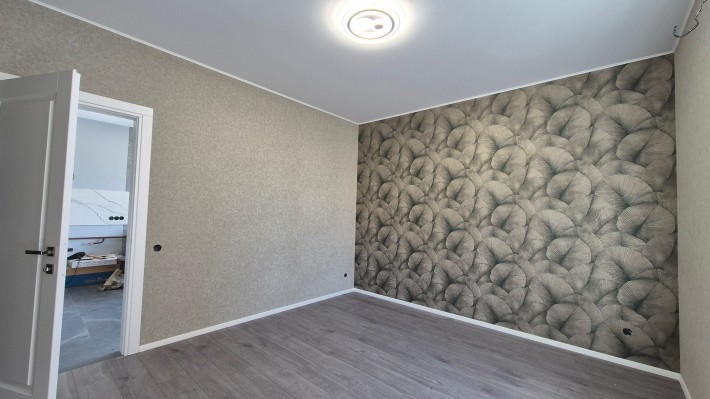 Сучасна квартира з ремонтом у відмінному районі!!! Без % ПОКУПЦЮ! - фото 1