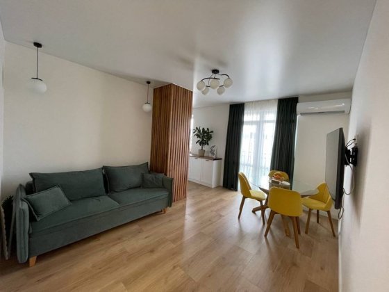 Липки 2 км з кухнею студією Івано-Франківськ