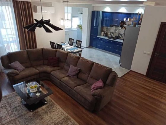 Продам  ДВОРІВНЕВУ квартиру на  вул. Коновальця. Ивано-Франковск