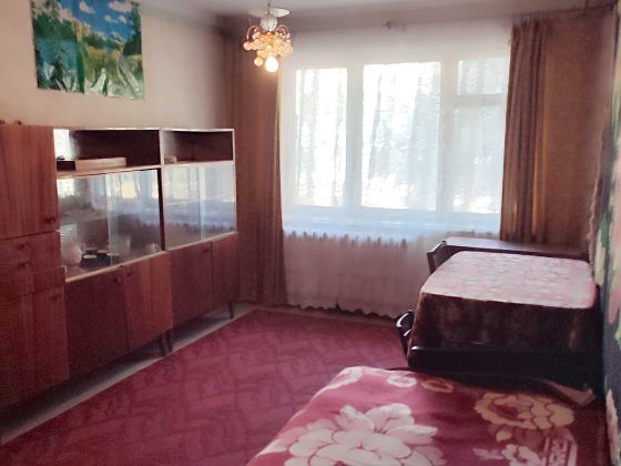 Продам трёхкомнатную квартиру на улице Сергея Колачевского. Кривий Ріг