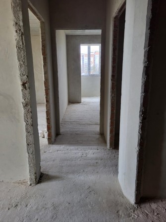 Продаж 2 кім, яку можна перепланувати в 3 кімнатну - фото 1