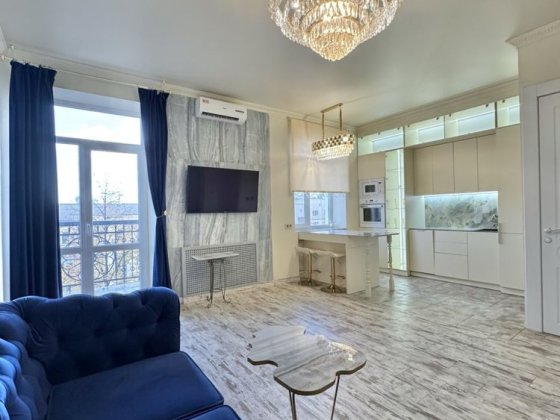 2 кімнатна квартира Центр міста вул Святомиколаівська пл. Визволення Кривой Рог