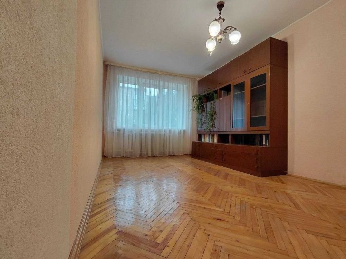 Затишна трикімнатна квартира у Луцьку! - фото 1