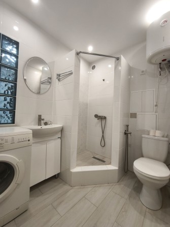 `Продам 1 кімнатну квартиру, центр, ремонт - фото 1