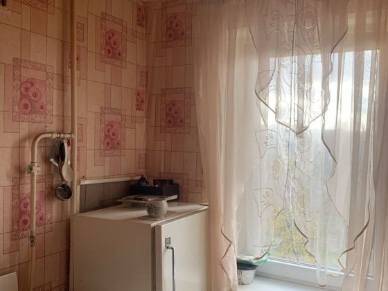 Продаем 1 комнатную квартиру Терновской район. 8 горбольница. Кривой Рог