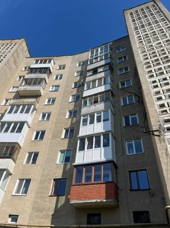 Продам 3к квартиру 64,6 кв.м. - фото 1