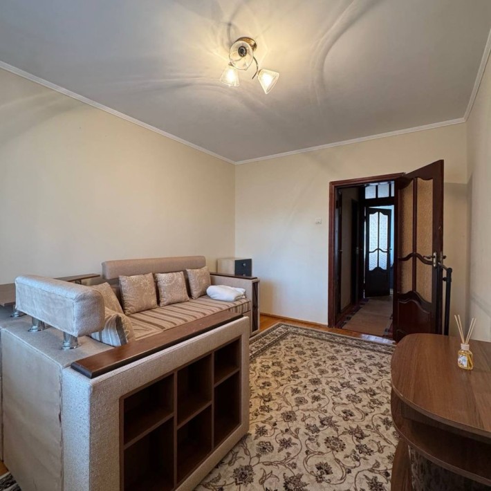 Продам трикімнатну квартиру з меблями рн автостанціі - фото 1