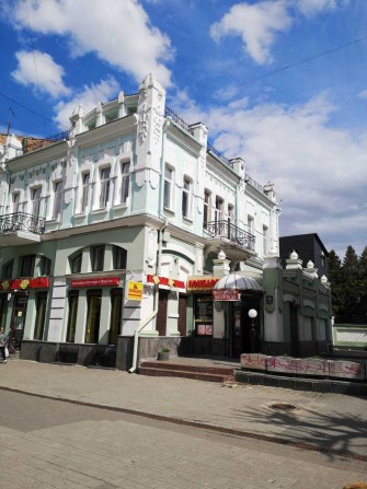 Продається  3-кімнатна квартира по вул. Л.Українки - фото 1