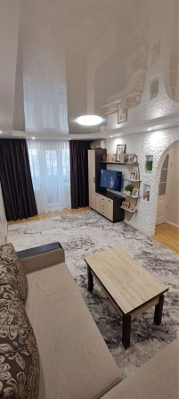 Продам 2 кімнатну квартиру - фото 1