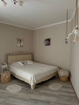 2-кімнатна квартира 91 м² у ЦЕНТРІ Бучі! Комфорт та простір. - фото 1