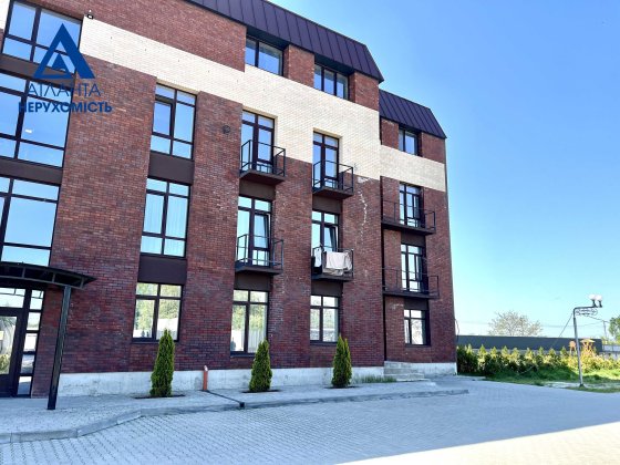3-кімнатна квартира з автономним опаленням у зданому цегляному будинку Луцк