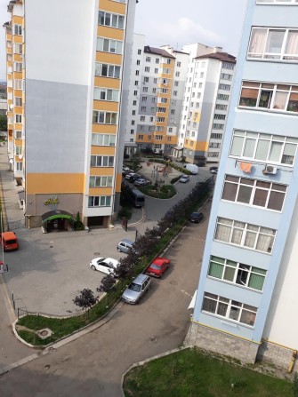 4 кімнатна квартира по вул Б. Хмельницького (від власника) - фото 1