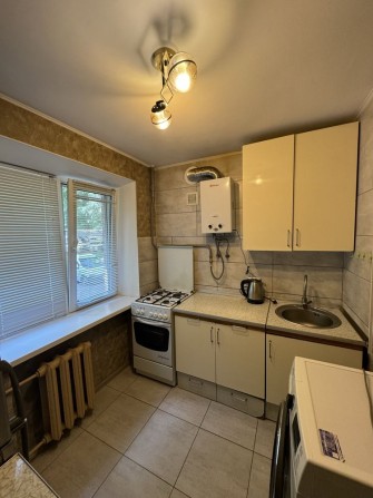 Продам 2 к кв в центрі Бучі, вул. Енергетиків. - фото 1