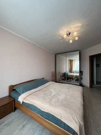 Євро трикімнатна з ремонтом біля школи у Бучі! 78 м2! 2% податки! - фото 1