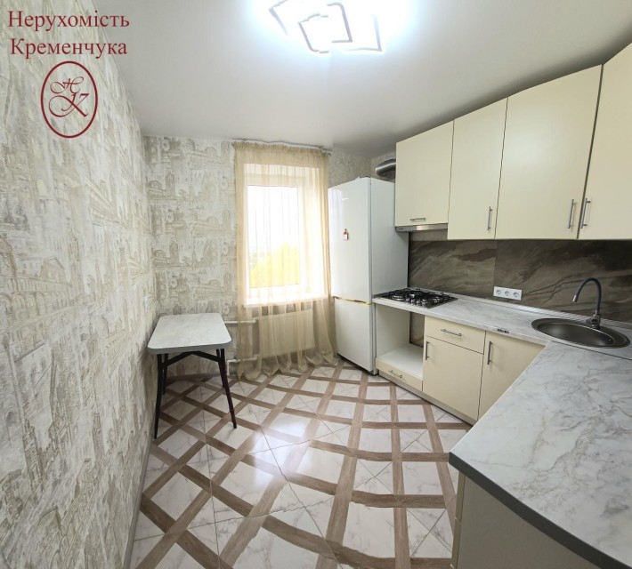 Продаж / Квартира / Героїв України, Кременчук - фото 1