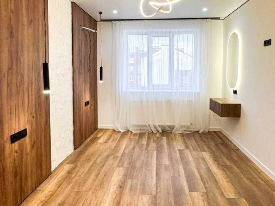 Продам 1 кім квартиру на Височана  для інвестиціі або проживання . Івано-Франківськ