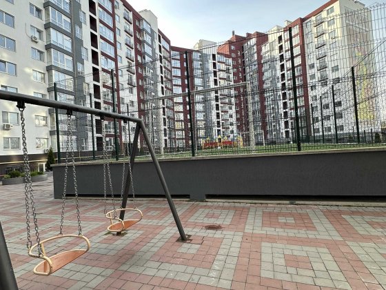 Продам двокімнатну квартиру  в центрі, видова парк річка поруч ратуша Ивано-Франковск