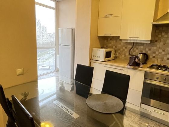 Видова 1к Квартира з меблями і технікою оформоення мінімальне Буча