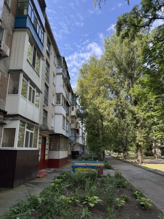 ПРОДАМ 3 кімнатну квартиру , можливо по Сертифікату - фото 1