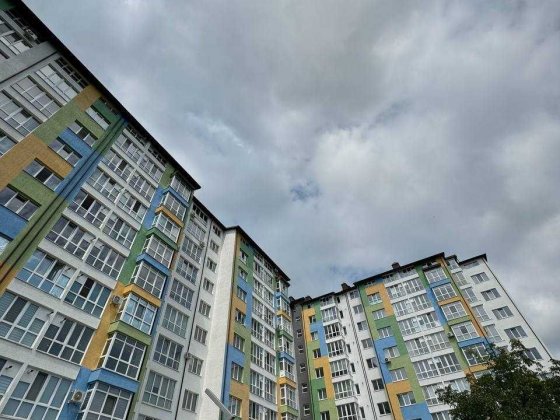 Дешева видова 2-кімнатна в обжитому будинку! Ивано-Франковск