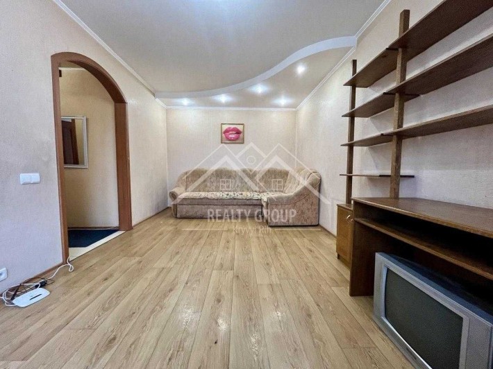 Продаж 2к квартири  з видом на парк  Ювілейний ( вул Петра Дорошенка) - фото 1