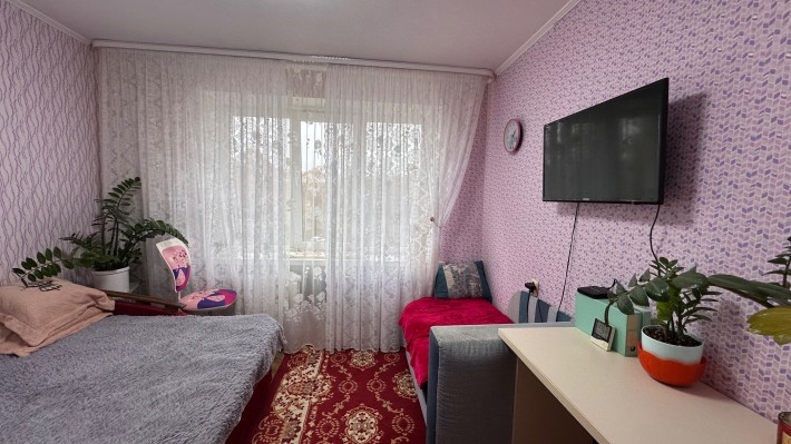 3 кімнатна квартира на Конякіна в хорошу стані з меблями - фото 1