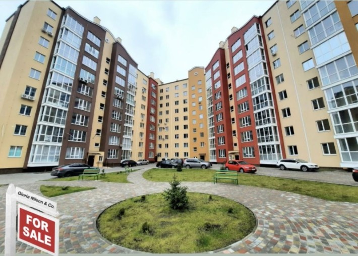 Продам Новобудову в центрі міста - фото 1