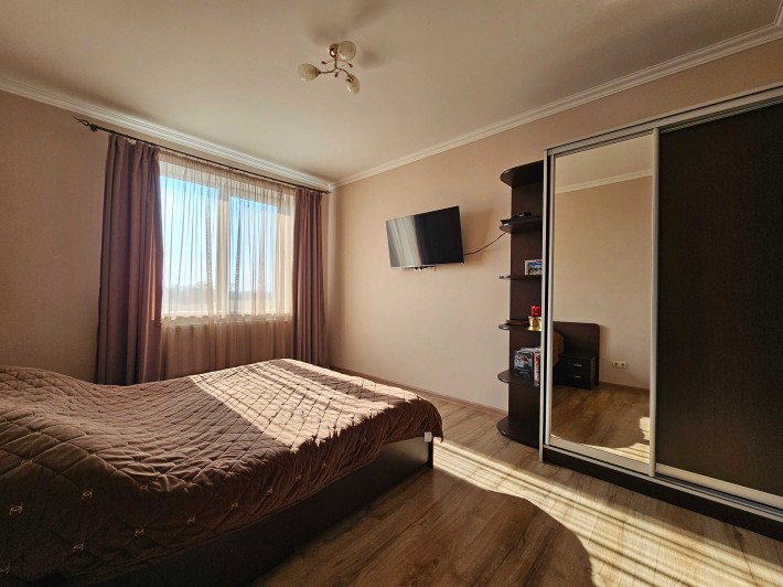 Простора 3кім квартира 86 м2!! - фото 1