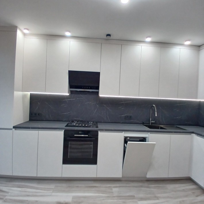 Терміновий продаж 1к квартири - фото 1