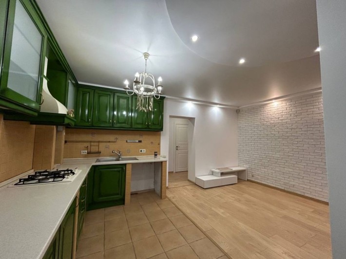 Велика трикімнатна квартира з ремонтом! Держпрограми - так! - фото 1