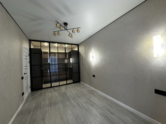 Простора 1к квартира з сучасним ремонтом! Площа 42,3 кв.м. Буча