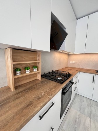 Продаж 1к квартири з новим сучасним ремонтом, укомплектована всім. - фото 1