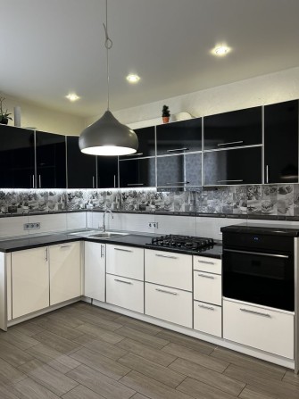 Сертифікат - ТАК! Простора квартира біля двох шкіл, два балкона Ірпінь - фото 1