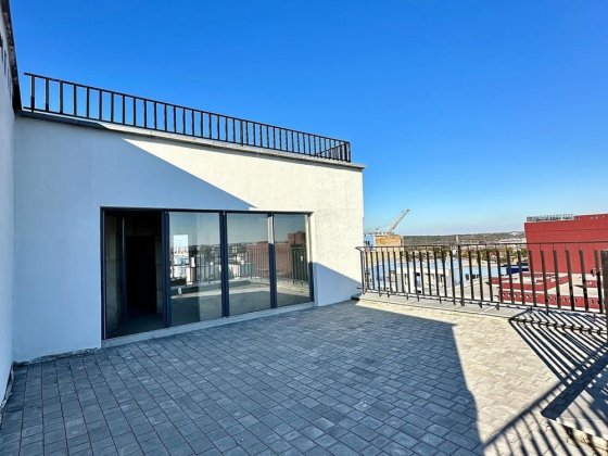 Центр видова квартира з терасою кухня студія Ивано-Франковск