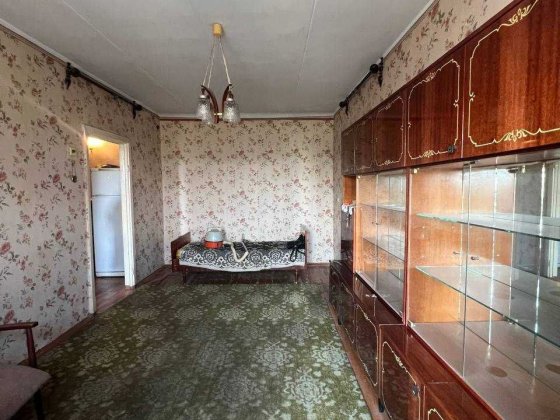 Продам 2 кімнатну квартиру Червона Кривий Ріг