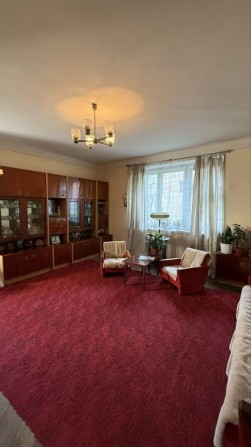 Продам  простору великогабаритну квартиру в центрі міста - фото 1