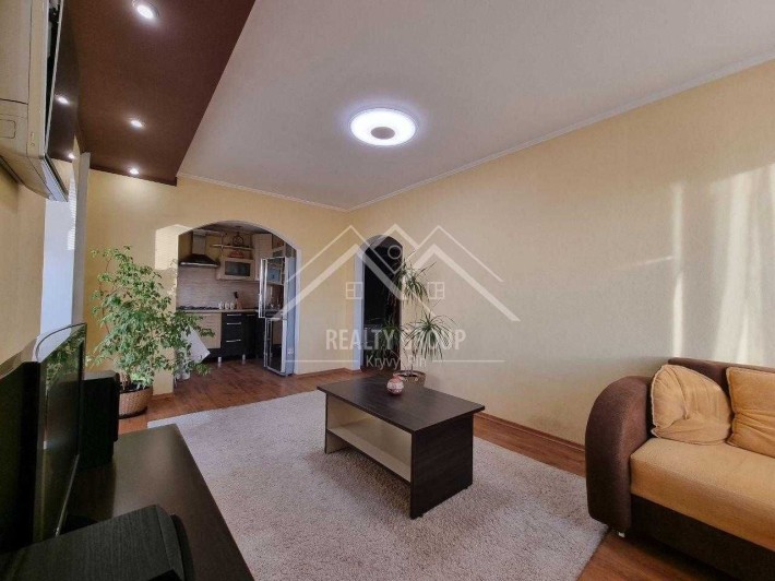 Продаж 2к квартири з автономним опаленням біля парку Ювілейний - фото 1