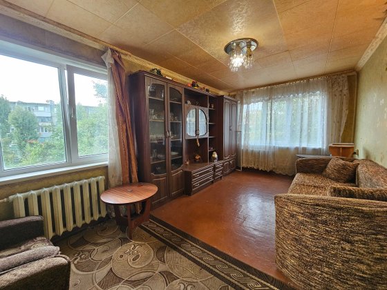 Продаётся трёхкомнатная брежневка, ул. Бородича Кривий Ріг