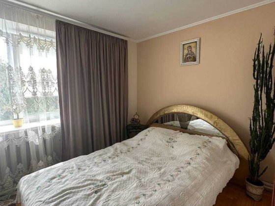 Продається 3-кімнатна квартира з ремонтом по вулиці Урожайна Ивано-Франковск