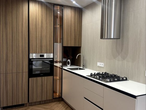 Центр міста! Дизайнерська видова євро2к з максимальною комплектацією Ірпінь