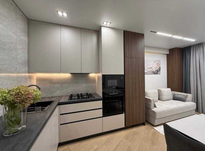 Євро 2к квартира в авторському дизайні, в центрі Ірпеня - фото 1