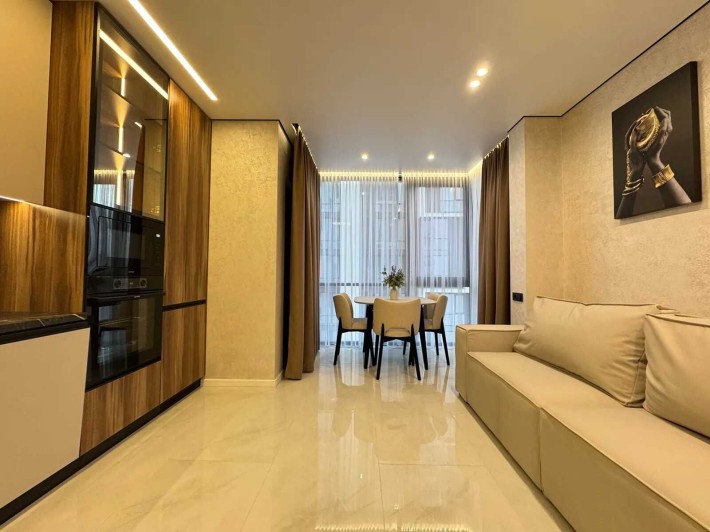 Однокімнатна з кухнею-студією з видом на Озеро - фото 1