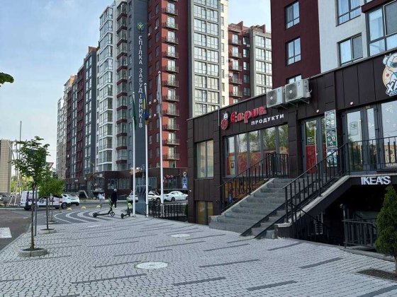 Однокімнатна , центр квартира студія продам 1-кімн Княгинин, Галицька Ивано-Франковск