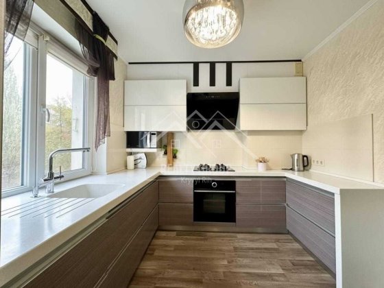 Продаж 3к квартири з автономним опаленням на Сонячному Кривой Рог