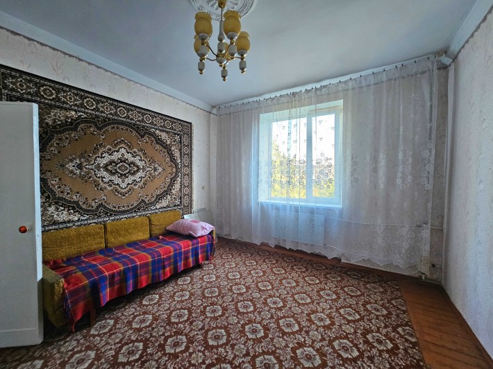 Продаётся 2-комнатная «сталинка» в районе cоцгорода,  ул. Гурова - фото 1