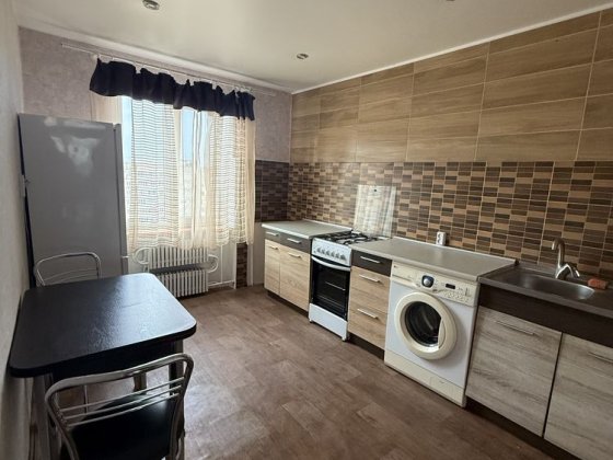 Продаж 1 к квартири 5 Зарічний Кривой Рог