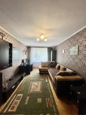 Продаж Затишна трикімнатна квартира пр-кт Відродження, Луцьк - фото 1