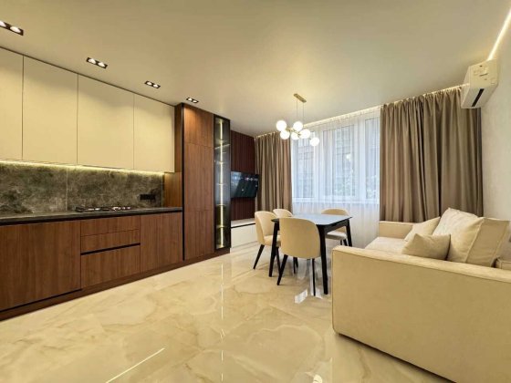 Простора квартира з ремонтом поруч парку Шевченка Ивано-Франковск